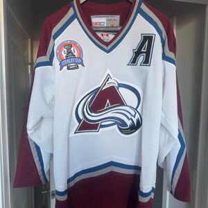 CCM Colorado Avalanche Hockey Jersey with Stanley Cup Patch Size M